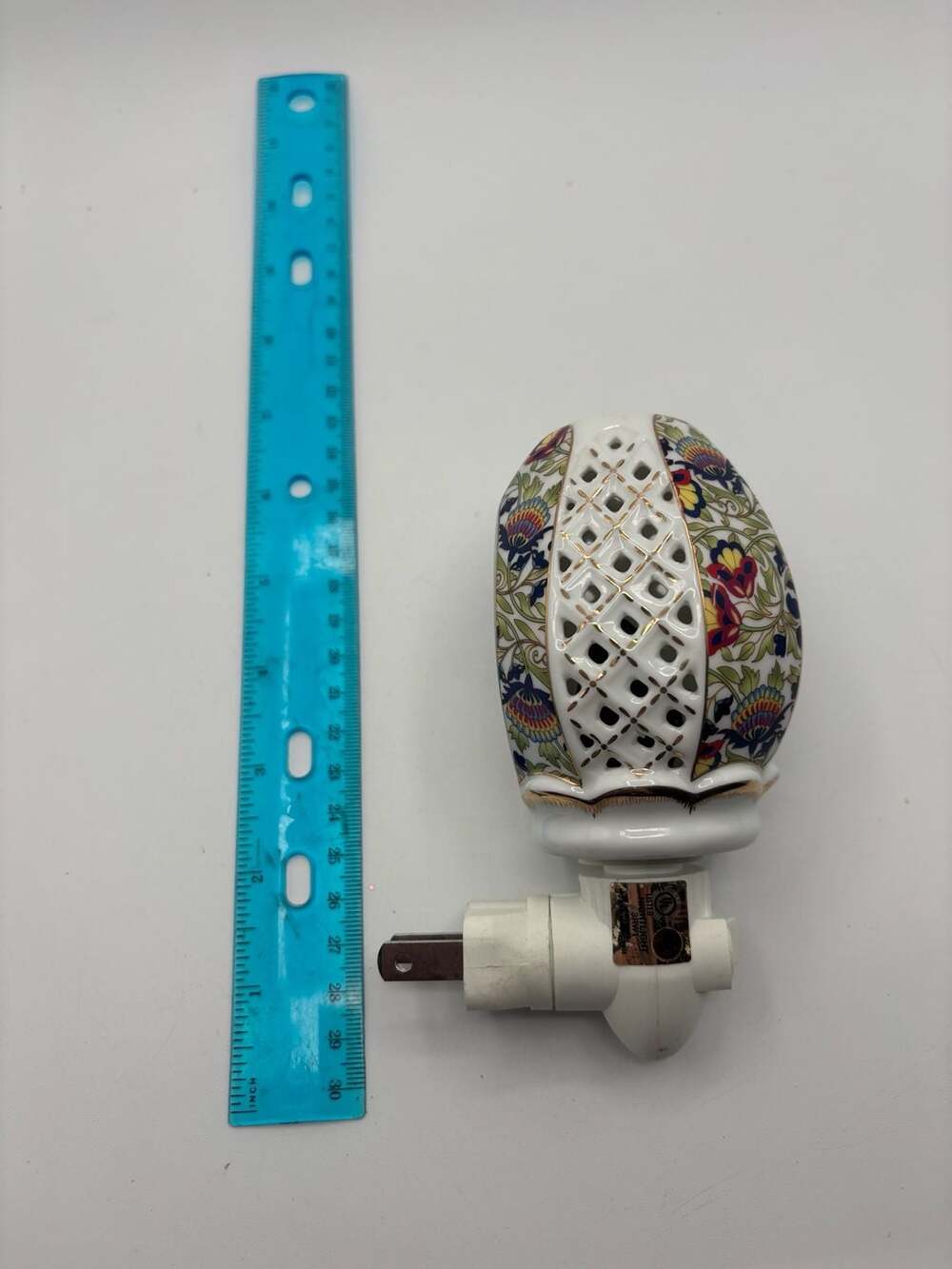 Sorelle Fine Porcelain Floral Egg-Shaped Pierced Night Light